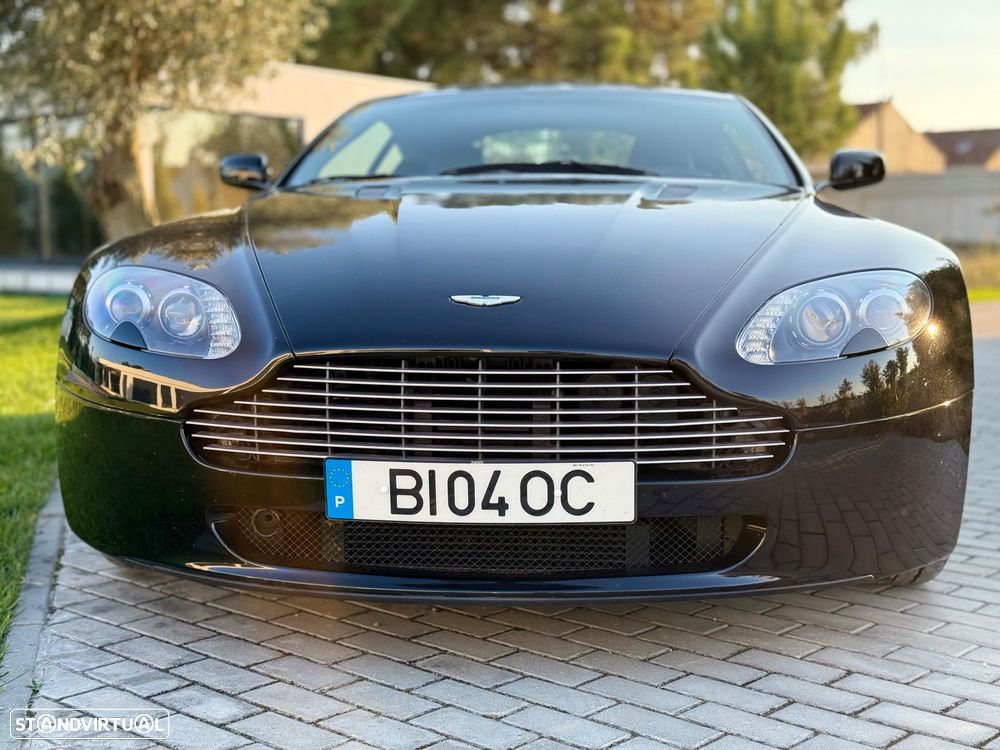 Aston Martin Vantage Coupe V8 - 29
