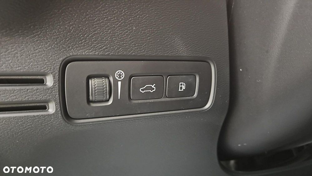 Volvo XC 40 T5 Plug-In Hybrid R-Design - 16