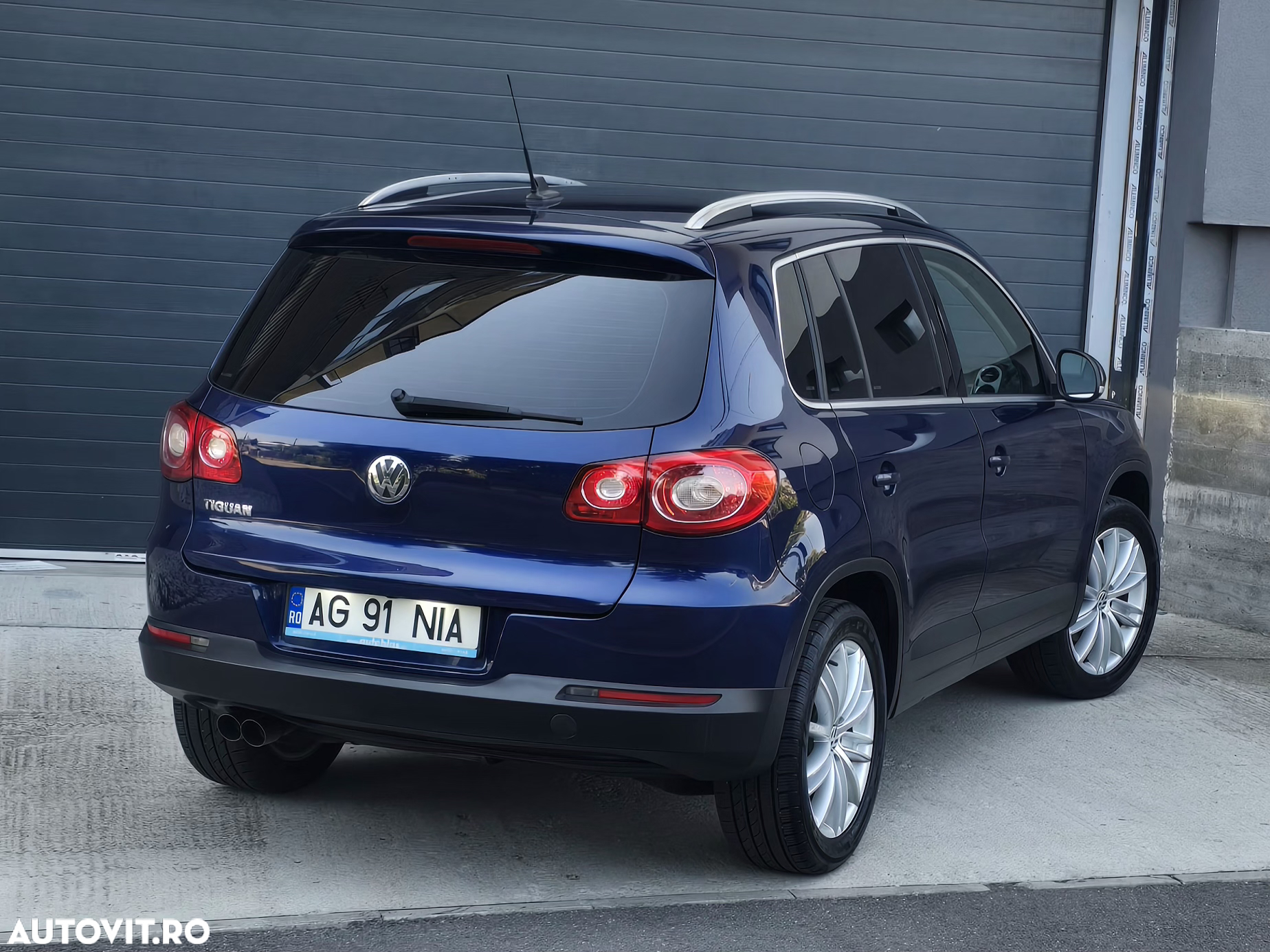 Volkswagen Tiguan 2.0 TDI 4Motion DSG Sport & Style - 2