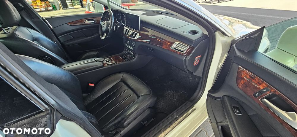 Mercedes-Benz CLS 350 d 4-Matic 9G-TRONIC - 40