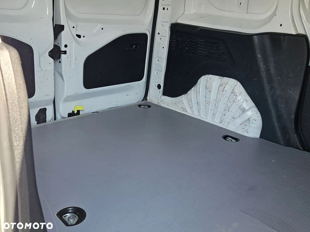 Toyota Proace City,  Salon Polska, 3 osobowy. - 13