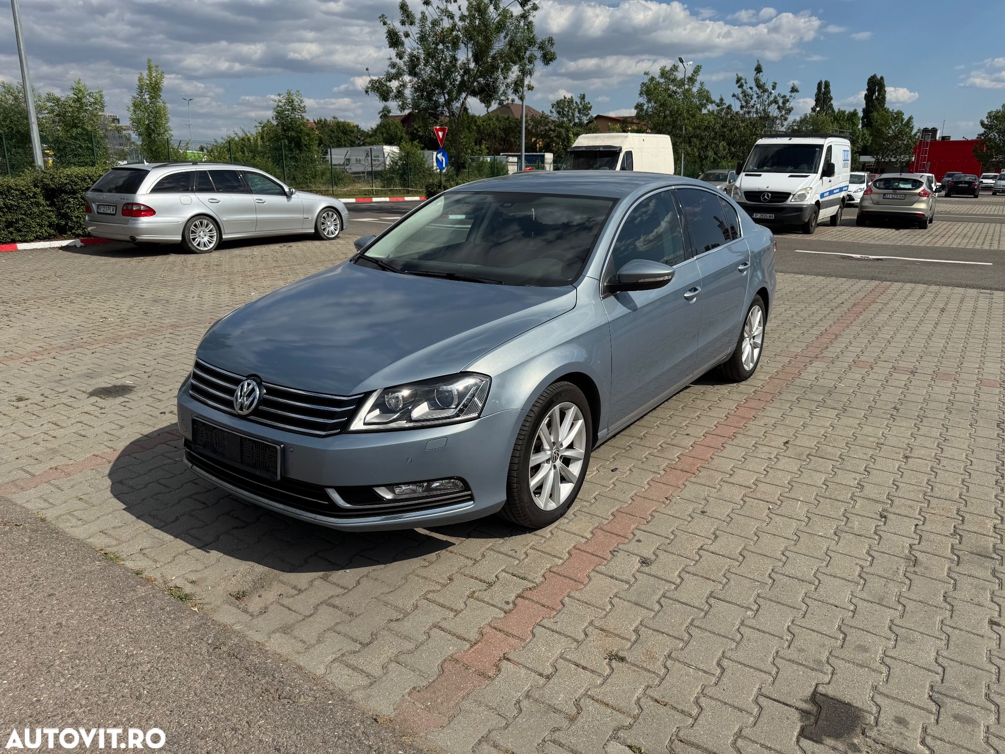 Volkswagen Passat 2.0 TDI BlueMotion Tehnology 4Motion Highline DSG - 1