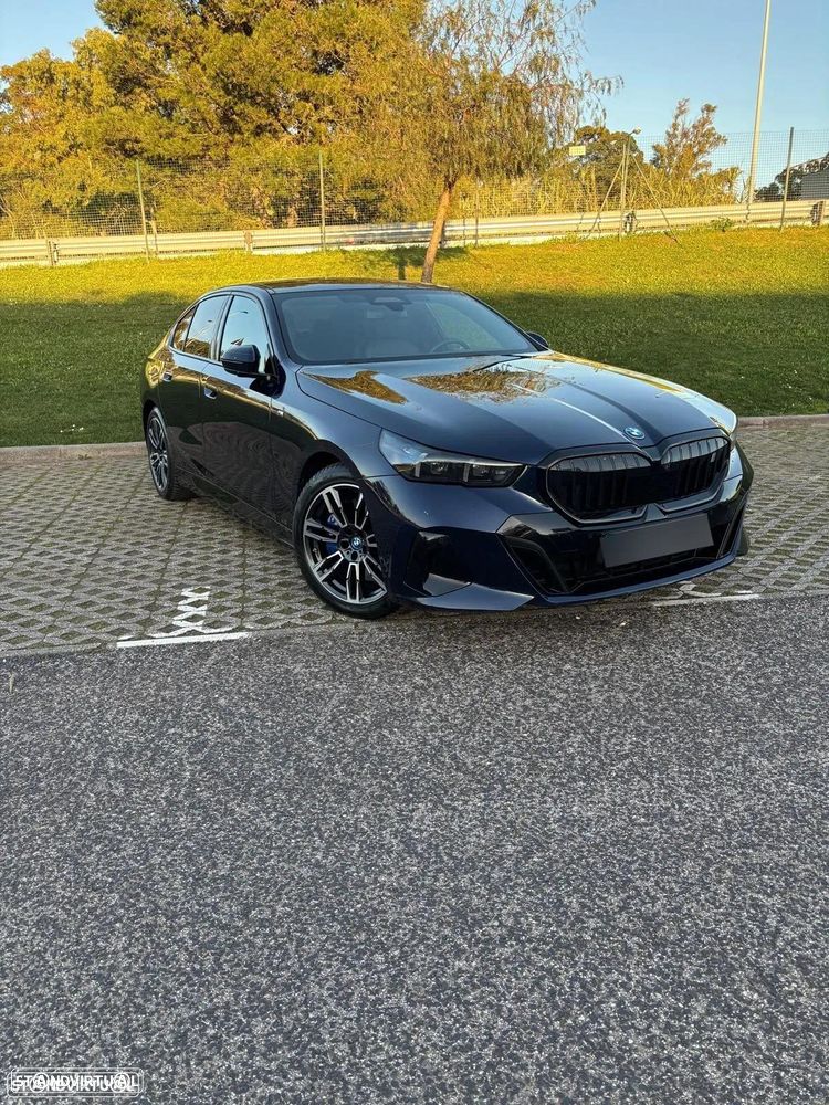 BMW i5 eDrive40 Pack Desportivo M - 1