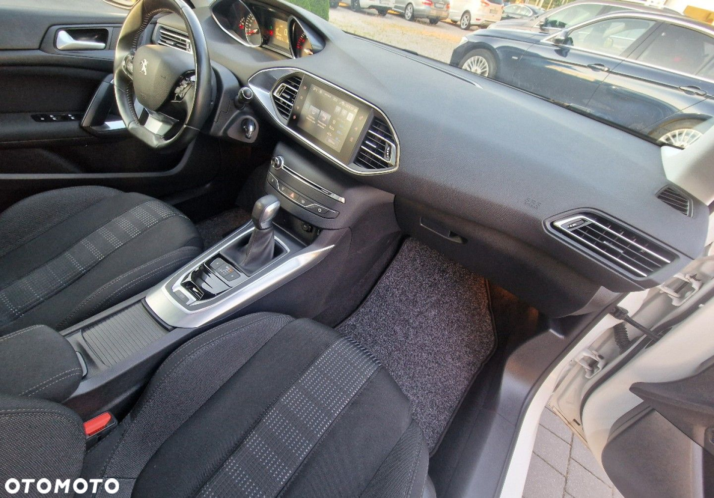 Peugeot 308 - 25