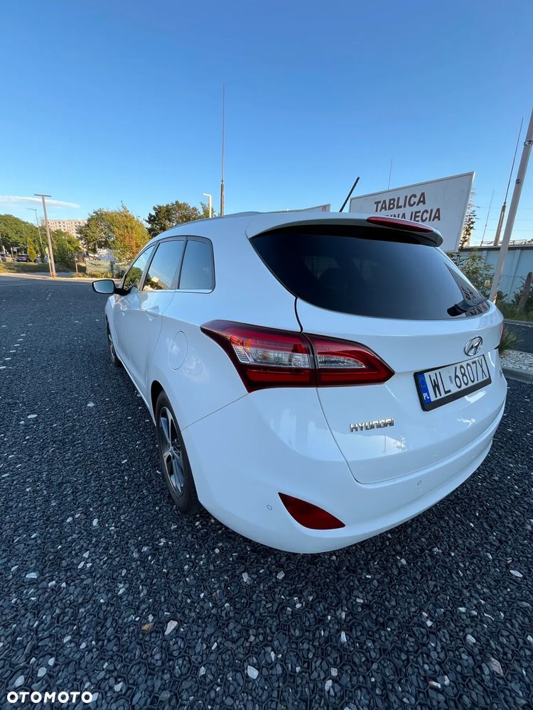 Hyundai i30 blue Kombi 1.6 GDi DCT Passion - 9