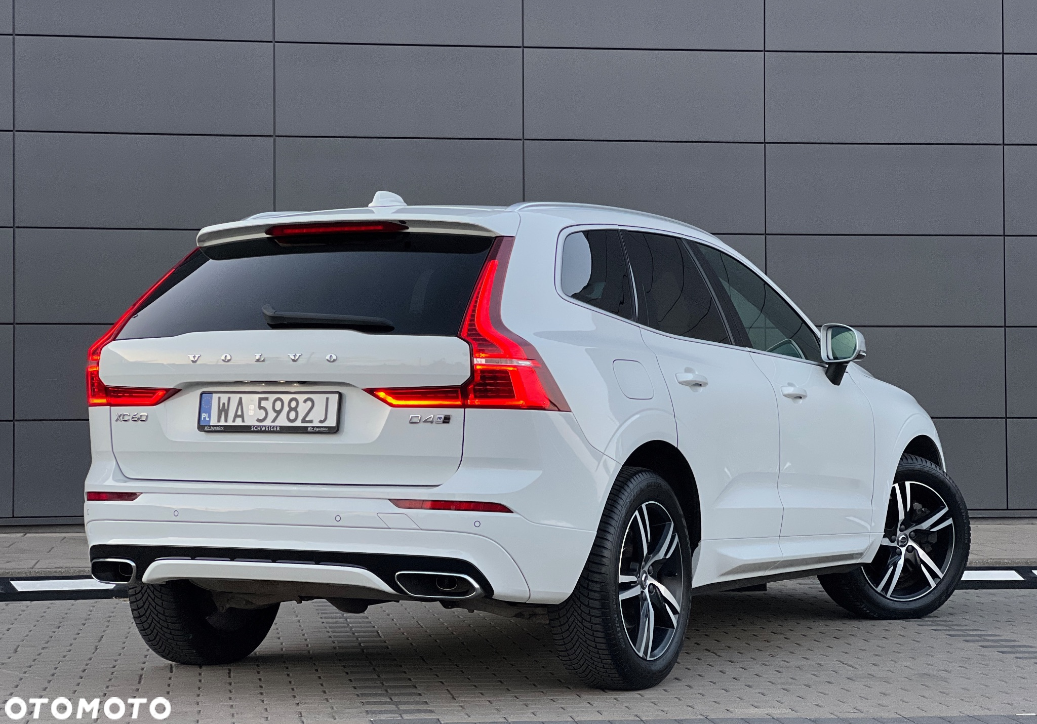 Volvo XC 60 D4 AWD R-Design - 13