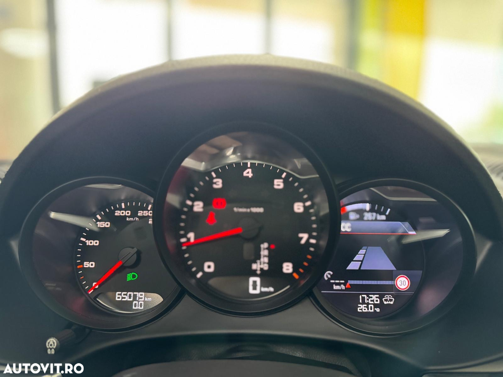 Porsche Boxster 718 Style Edition PDK - 38