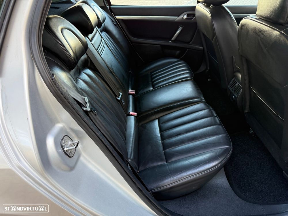 Peugeot 407 SW 2.0 HDi Executive - 18