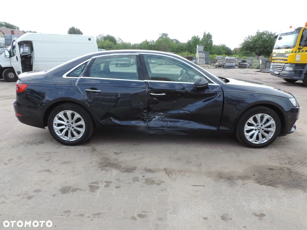 Audi A4 Limousine 1.4 TFSI Design - 23