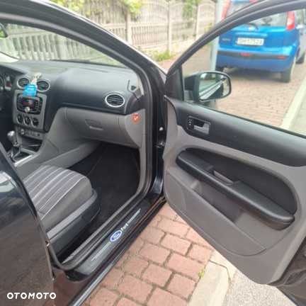 Ford Focus 1.8 TDCi Ambiente - 11