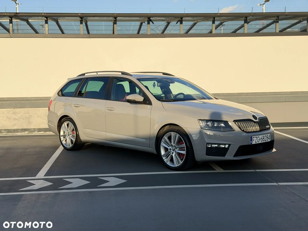 Skoda Octavia 2.0 TDI DSG RS - 7