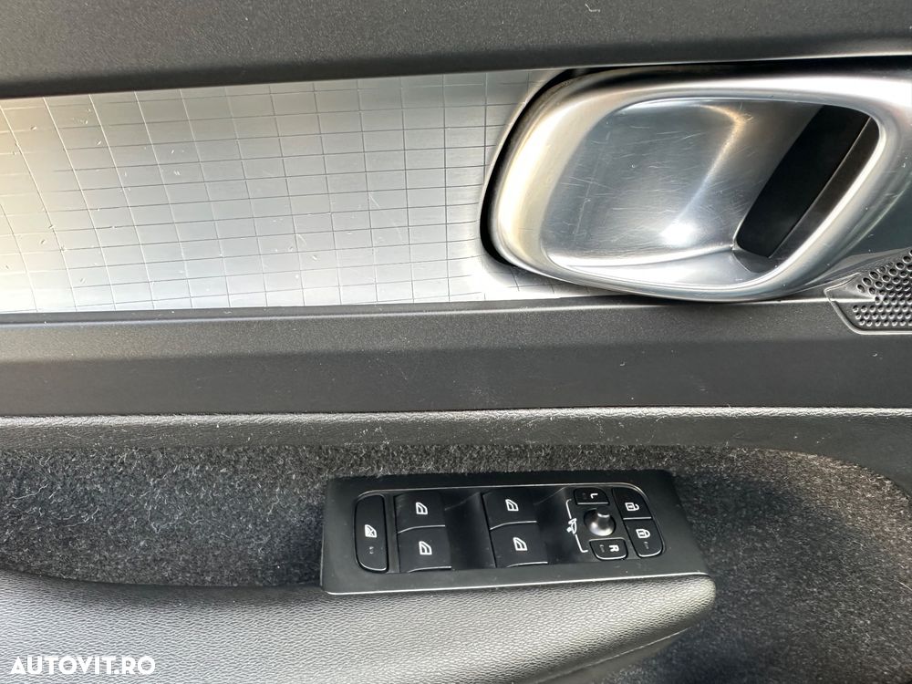 Volvo XC 40 T5 Twin Engine DKG Momentum Pro - 18
