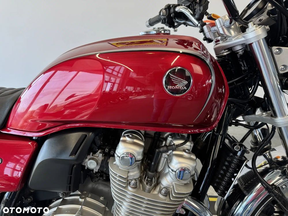 Honda CB - 11