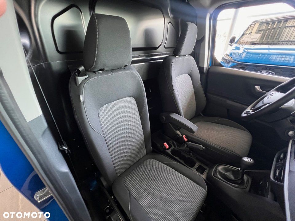Ford Transit Courier - 8