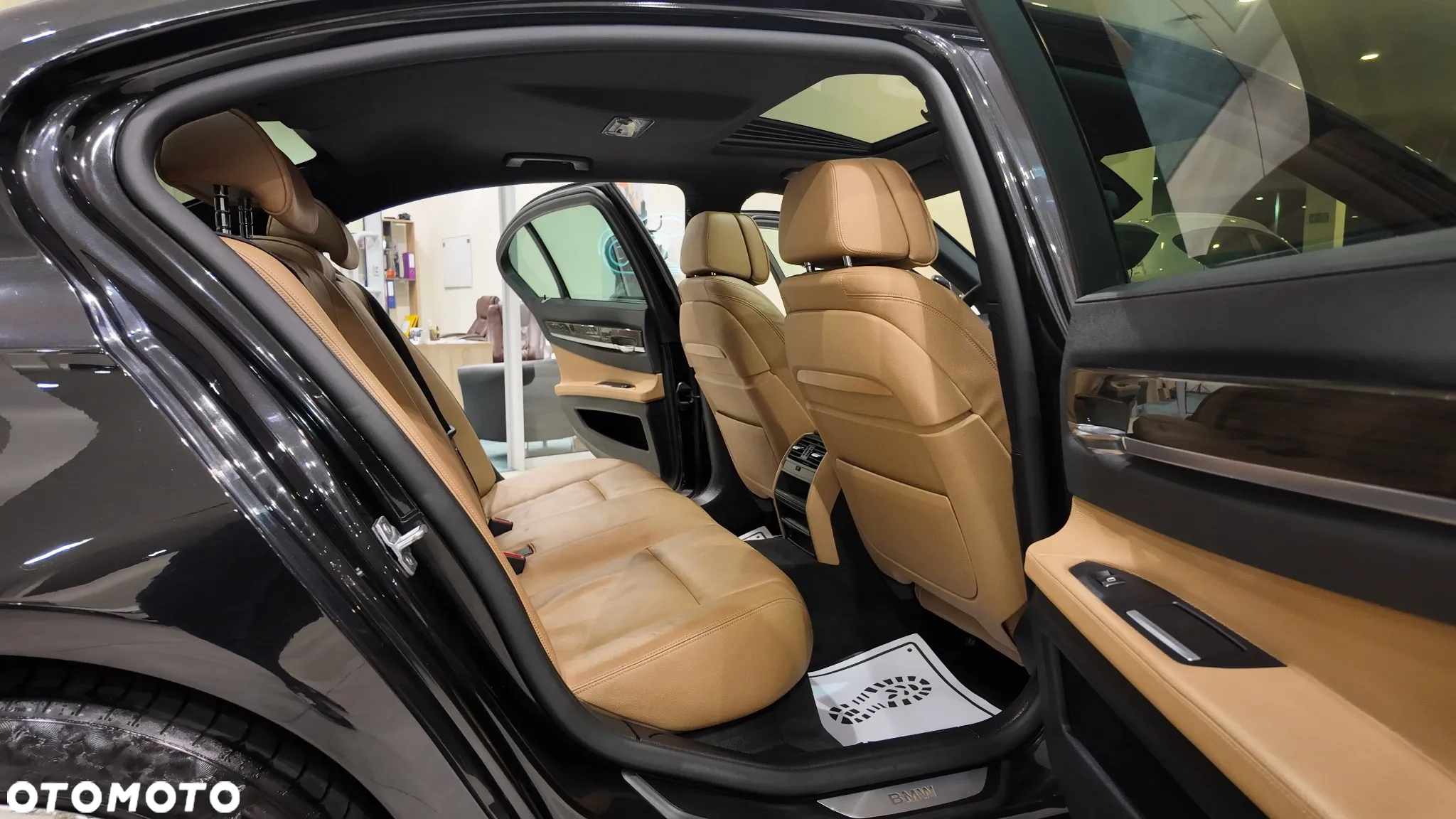 BMW Seria 7 730d xDrive - 33