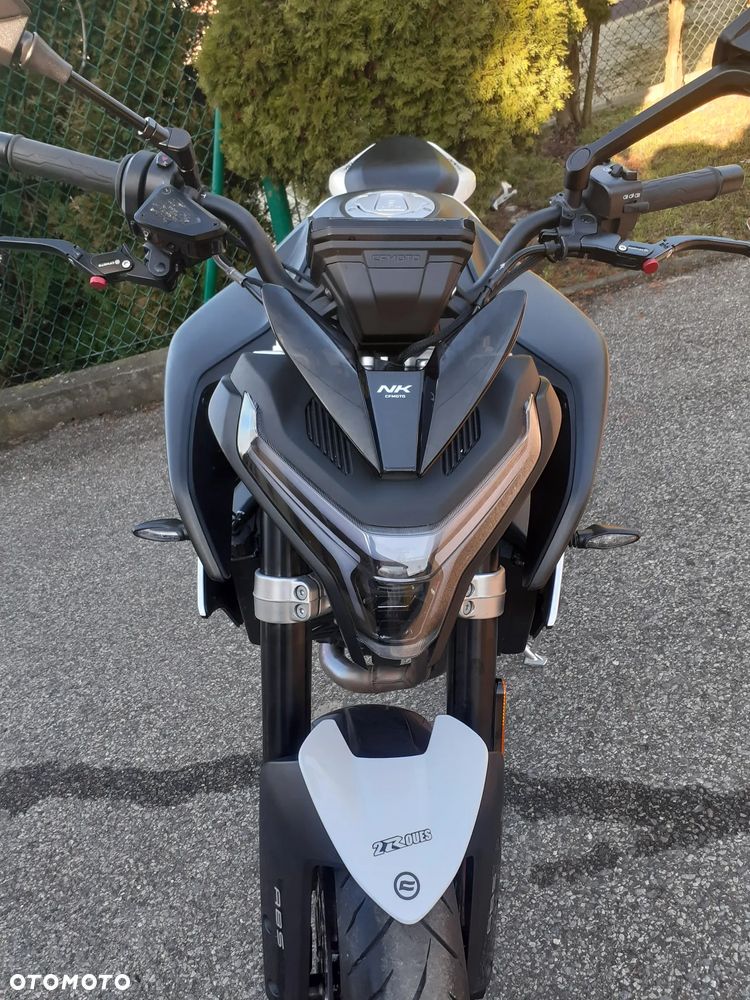 CFMoto 800NK - 6