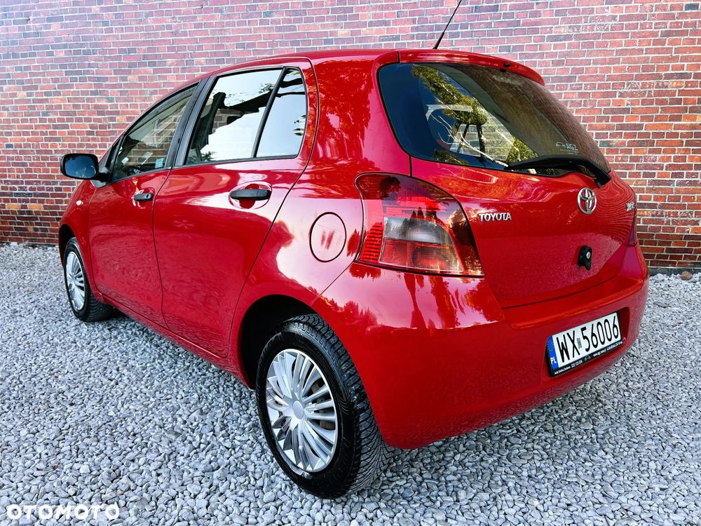 Toyota Yaris - 4