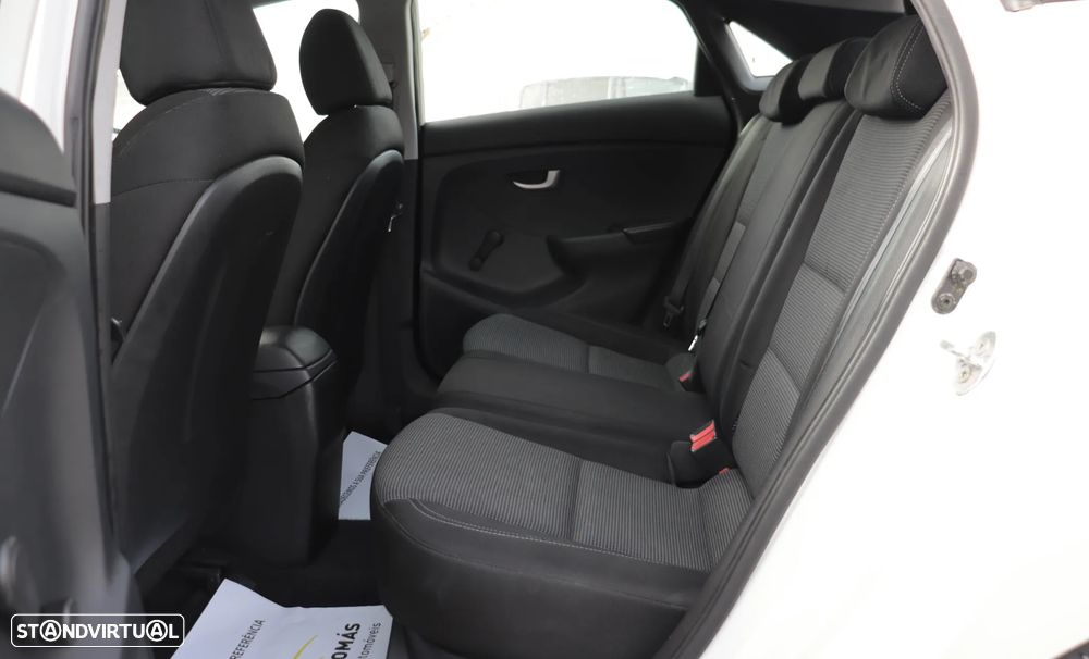 Hyundai i30 1.6 CRDI Blue Comfort - 16