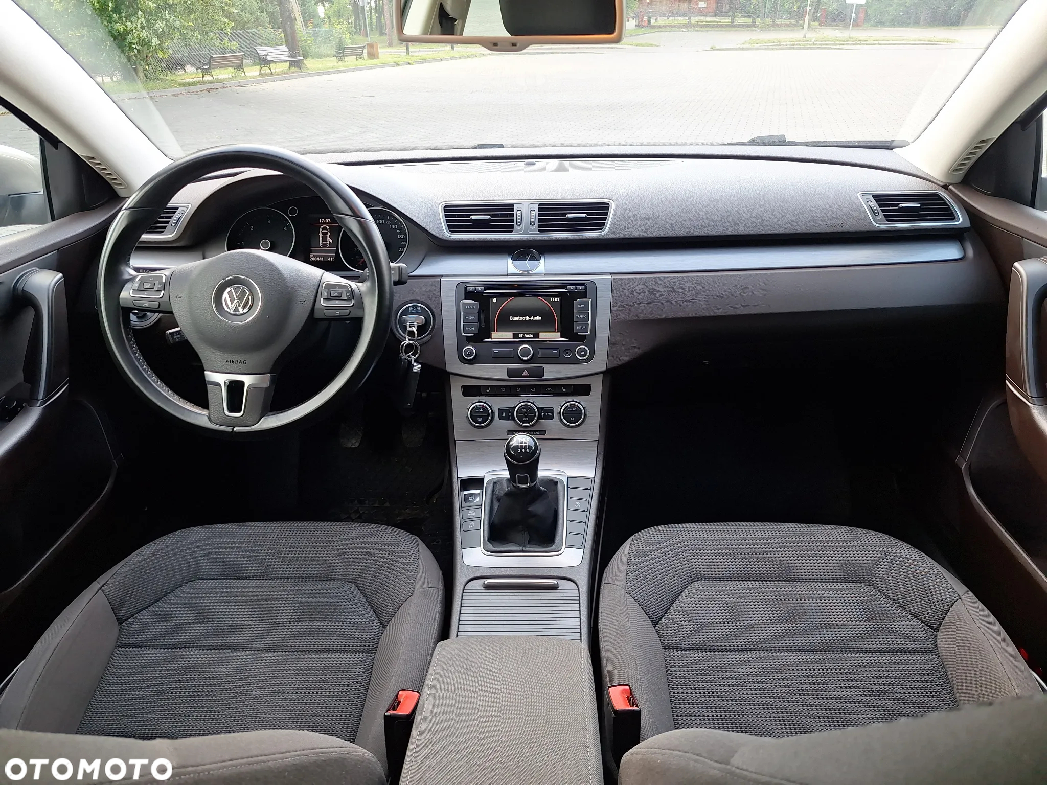 Volkswagen Passat 2.0 TDI Trendline - 14