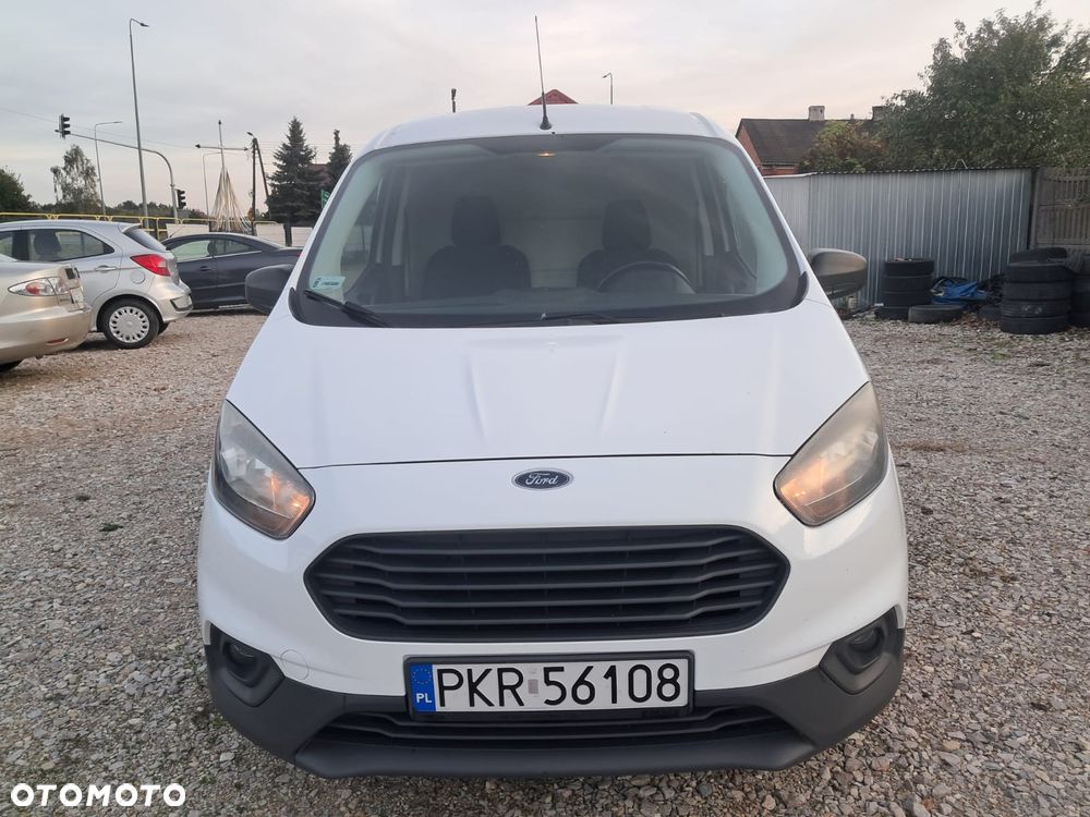 Ford Transit Courier - 24