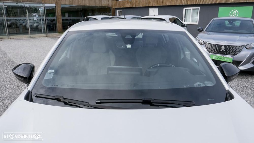 Peugeot e-208 50 kWh GT Pack - 6