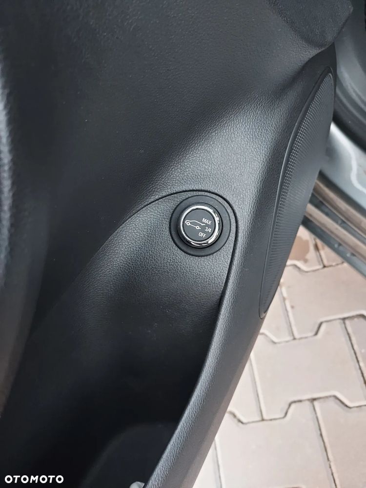 Opel Astra 1.6 CDTI Enjoy - 19