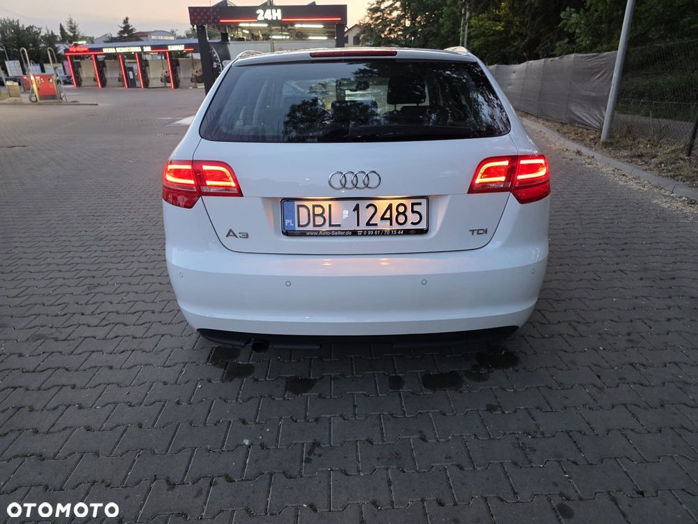 Audi A3 Sportback 1.6 TDI DPF Attraction - 10