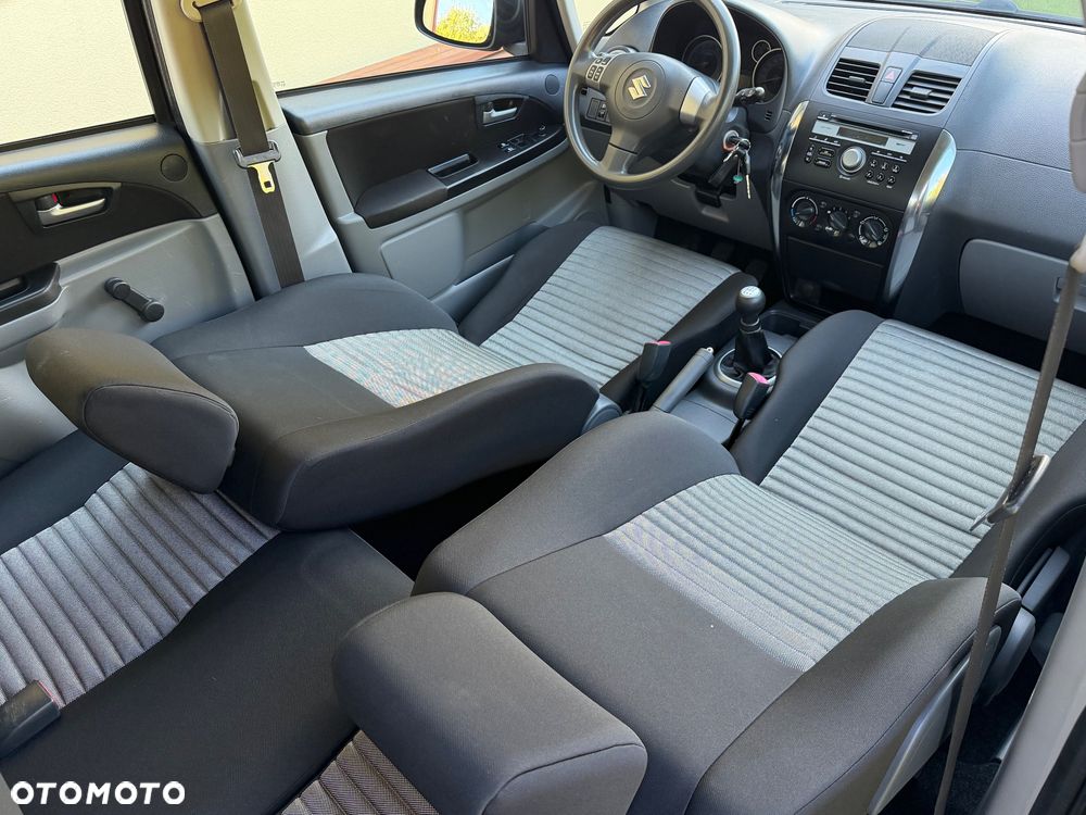 Suzuki SX4 1.6 VVT 4x4 Style - 20