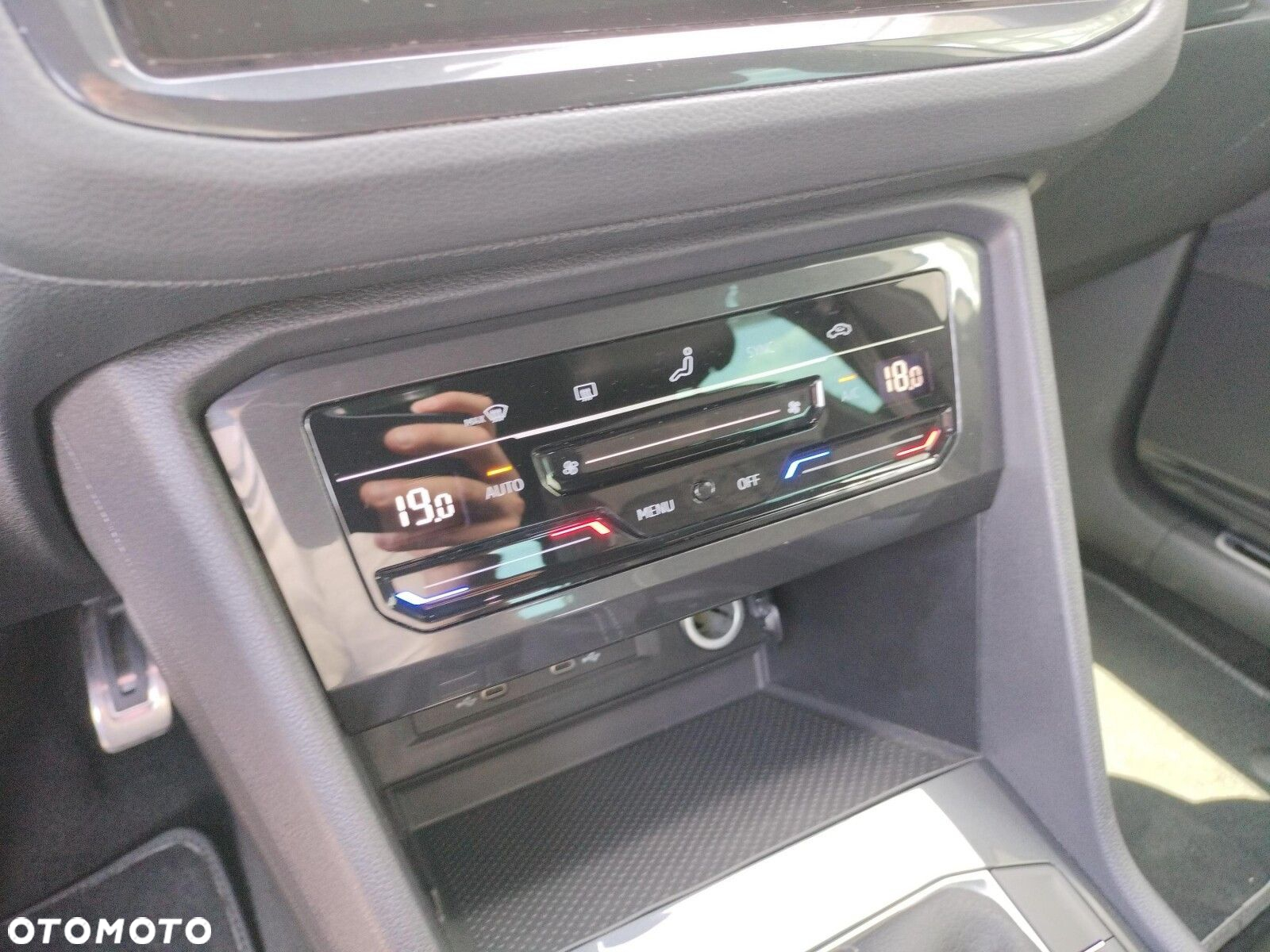 Volkswagen Tiguan - 21