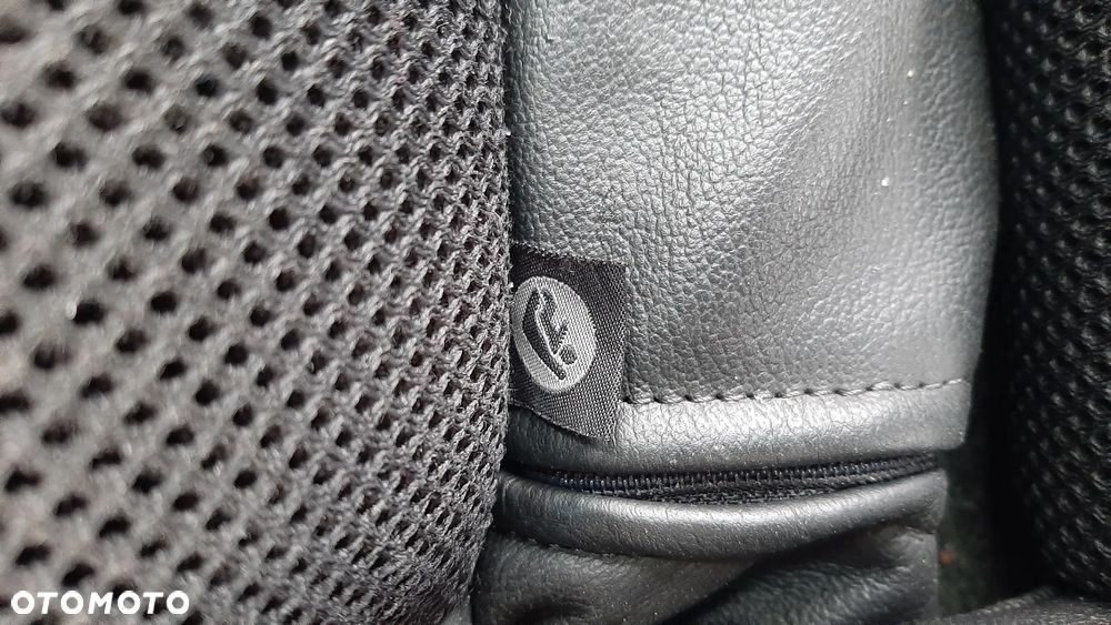 Skoda Octavia 2.0 TSI DSG RS - 20