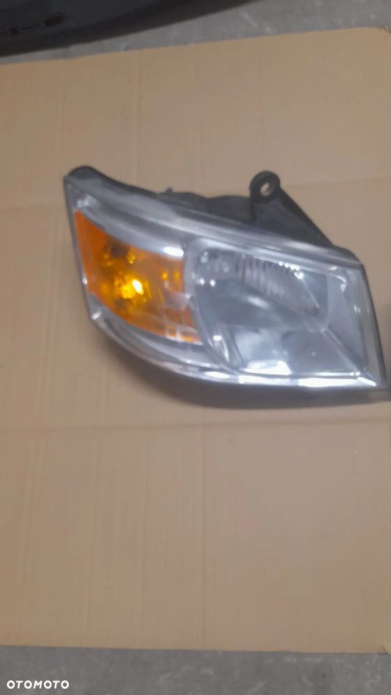 Dodge grand caravan 07/10 lampa przod lewa prawa - 1