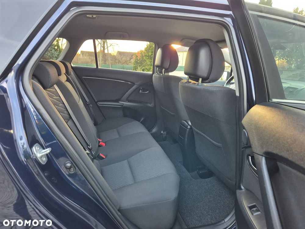 Toyota Avensis 2.0 Prestige NAVI - 34