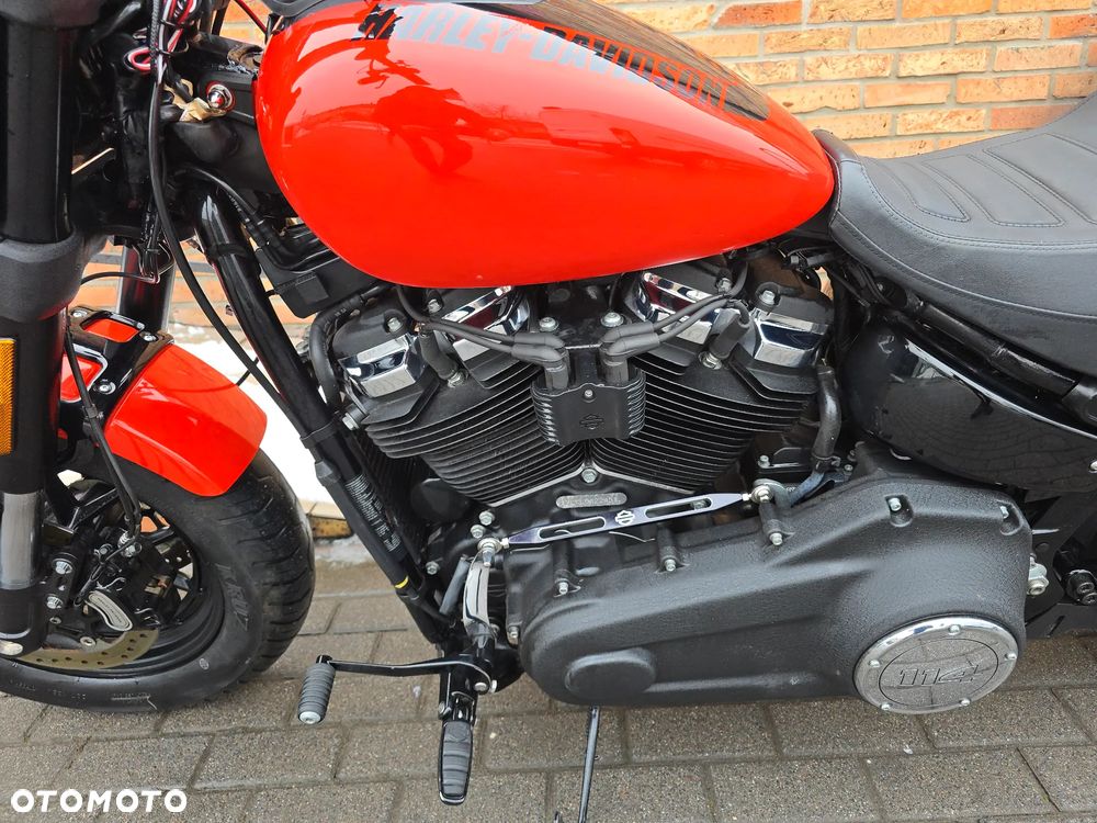 Harley-Davidson Dyna Fat Bob - 25