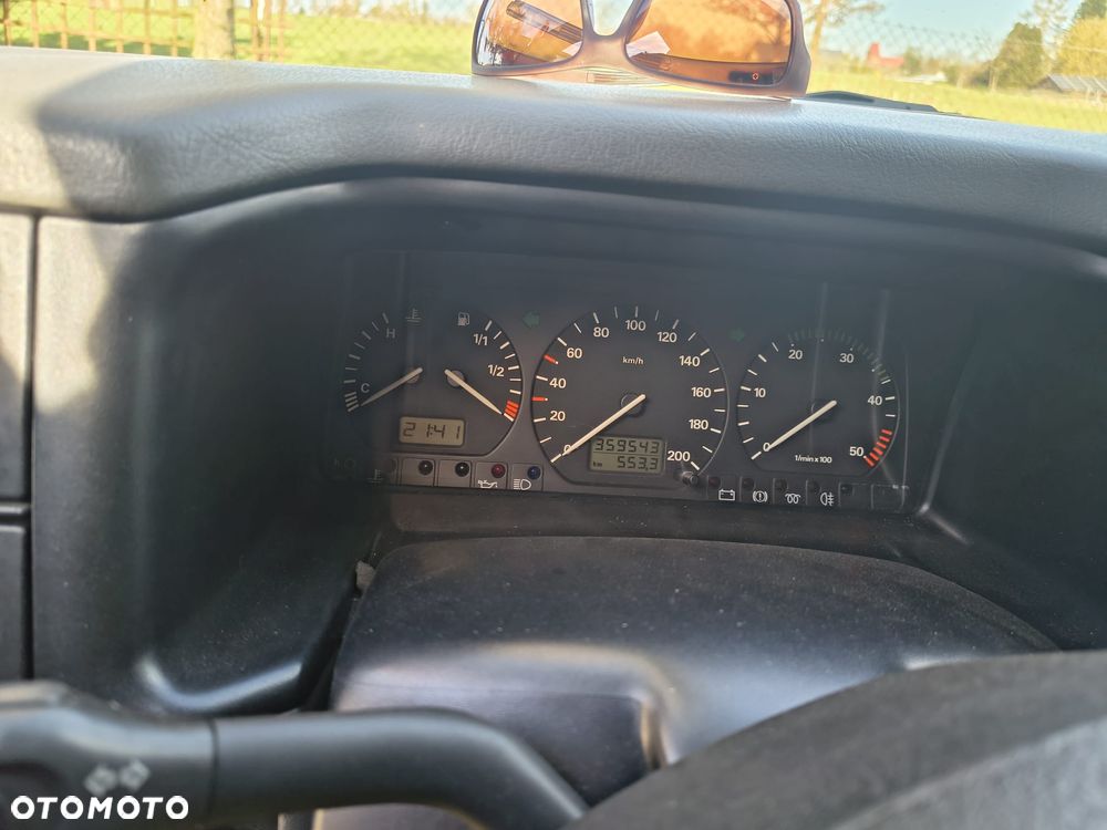 Volkswagen Multivan - 11