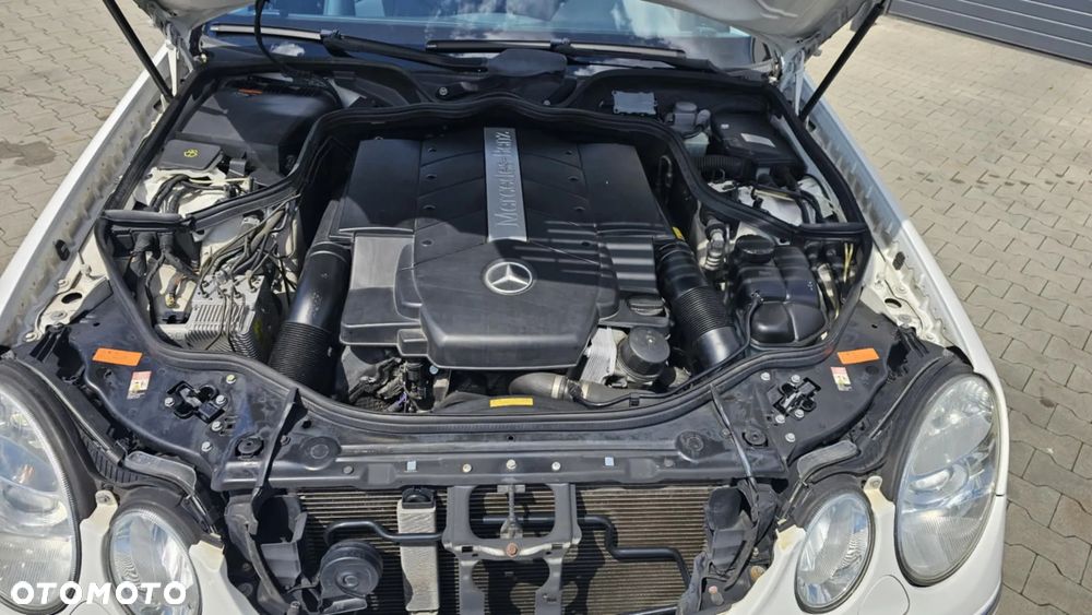 Mercedes-Benz Klasa E 500 Avantgarde Sport Edition - 9