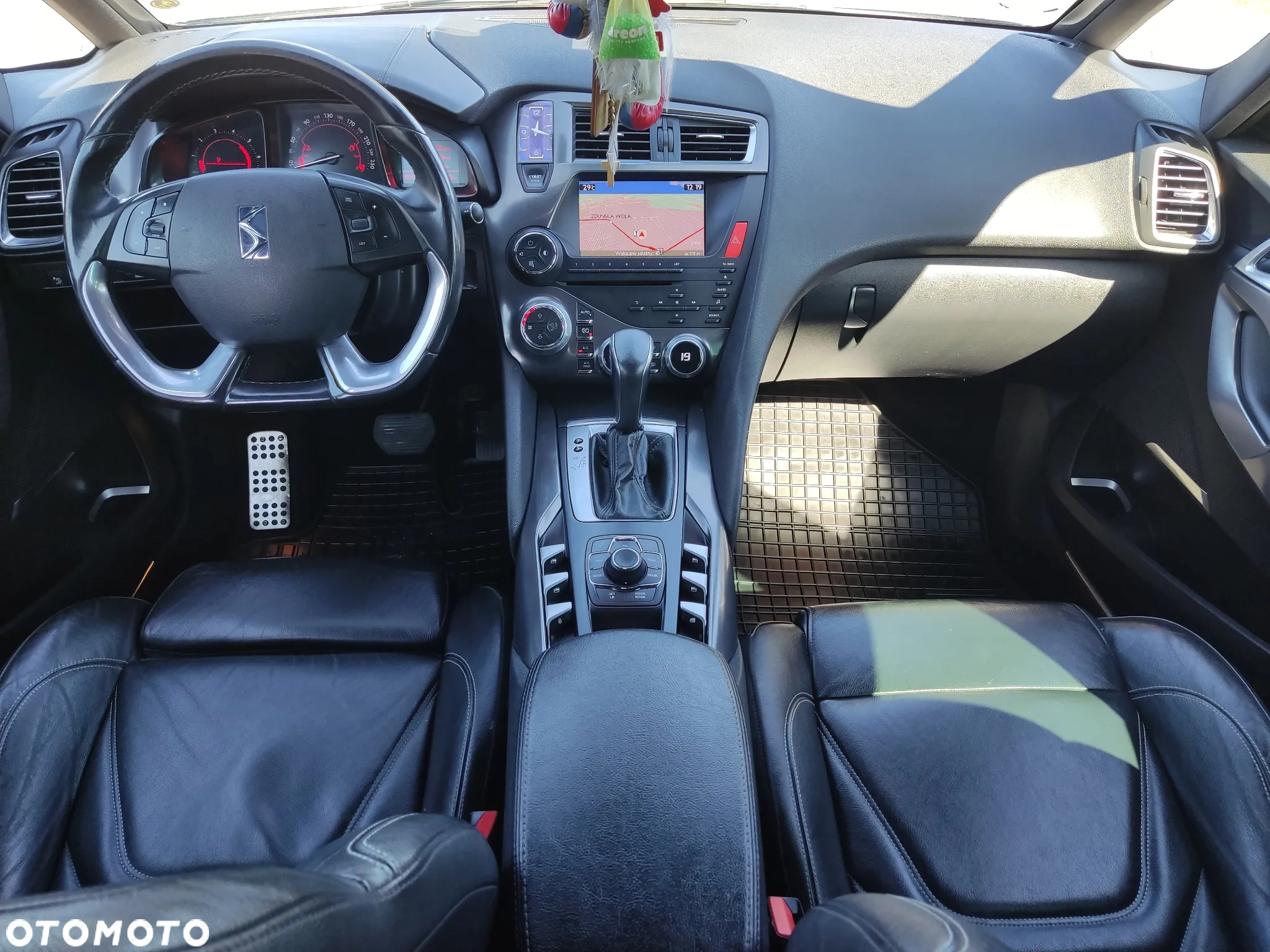 Citroën DS5 HDi 165 Business - 18