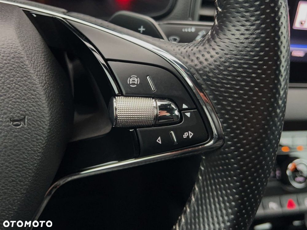 Skoda Karoq 1.5 TSI ACT 4x2 Sportline DSG - 22