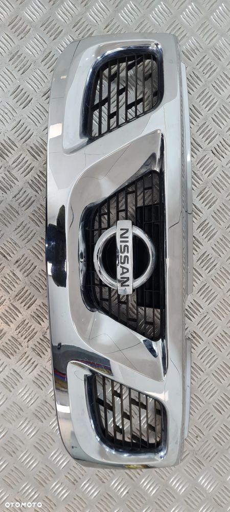 Nissan Terrano II Grill Atrapa - 1