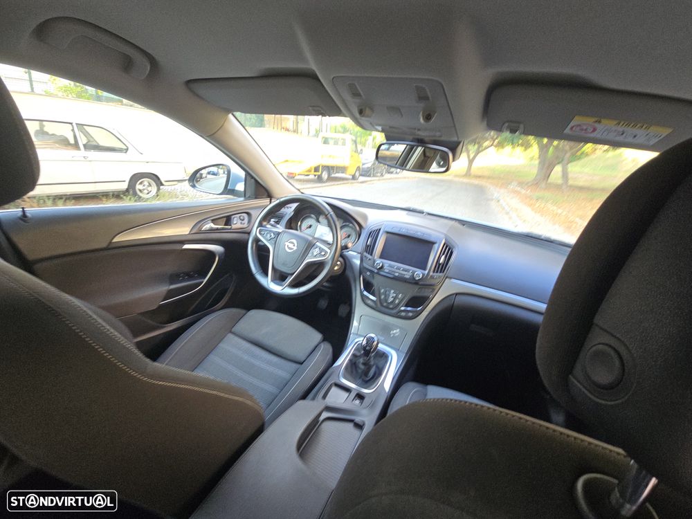 Opel Insignia 1.6 CDTI executive S/S - 30