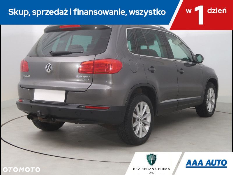 Volkswagen Tiguan - 6