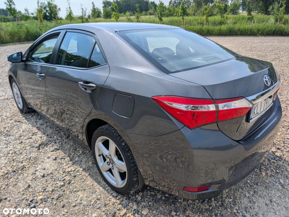 Toyota Corolla 1.6 Premium - 23