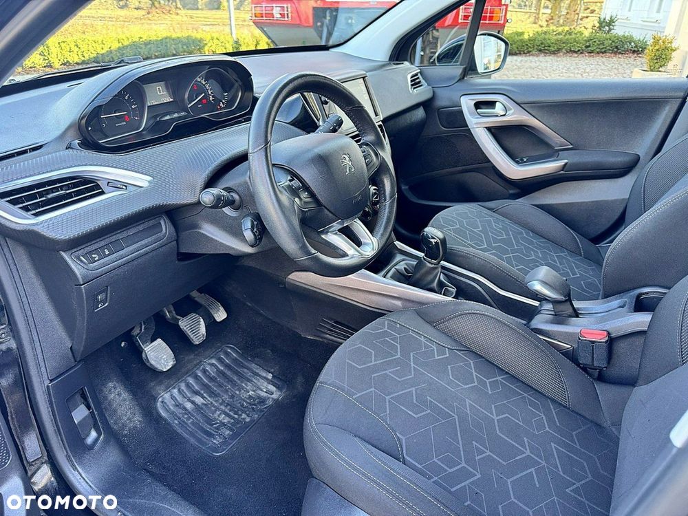 Peugeot 2008 - 10