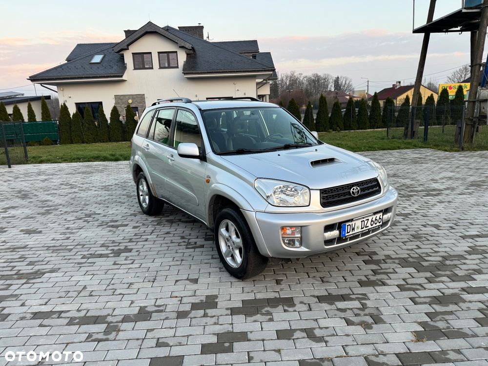 Toyota RAV4 D-4D 4x4 - 3