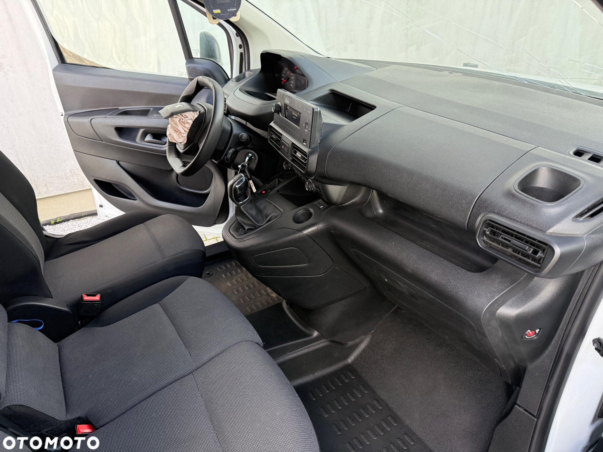 Peugeot Partner - 8