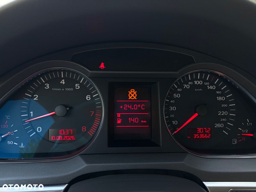 Audi A6 Limousine 2.4 - 38