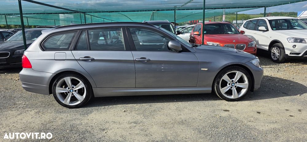 BMW Seria 3 320d DPF Touring Blue Performance - 17