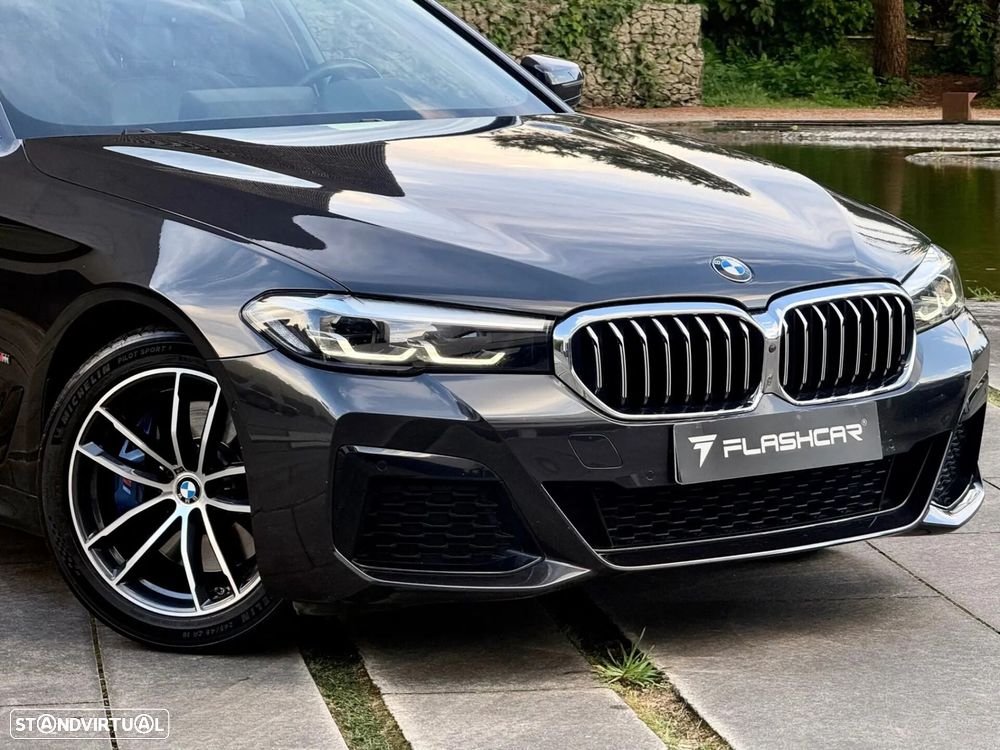 BMW 520 e Pack M - 12