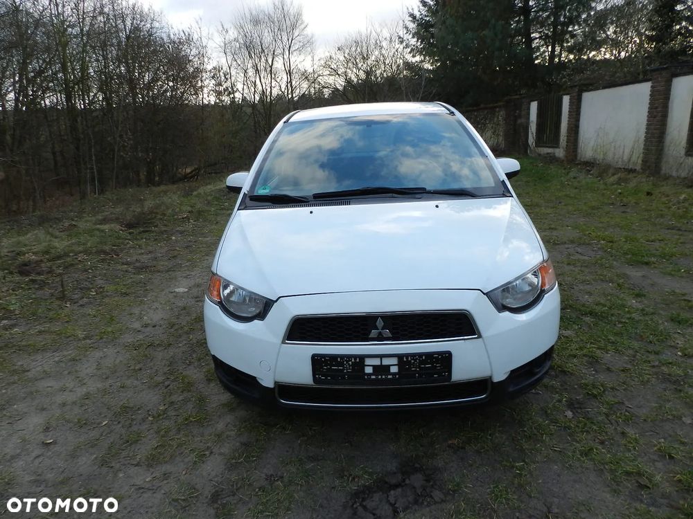 Mitsubishi Colt - 16