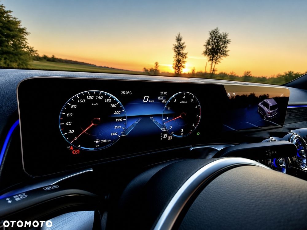 Mercedes-Benz GLB 250 4-Matic 8G-DCT - 17