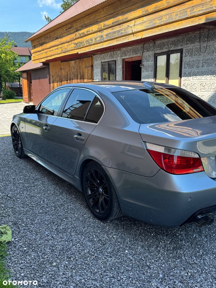 BMW Seria 5 550i - 3